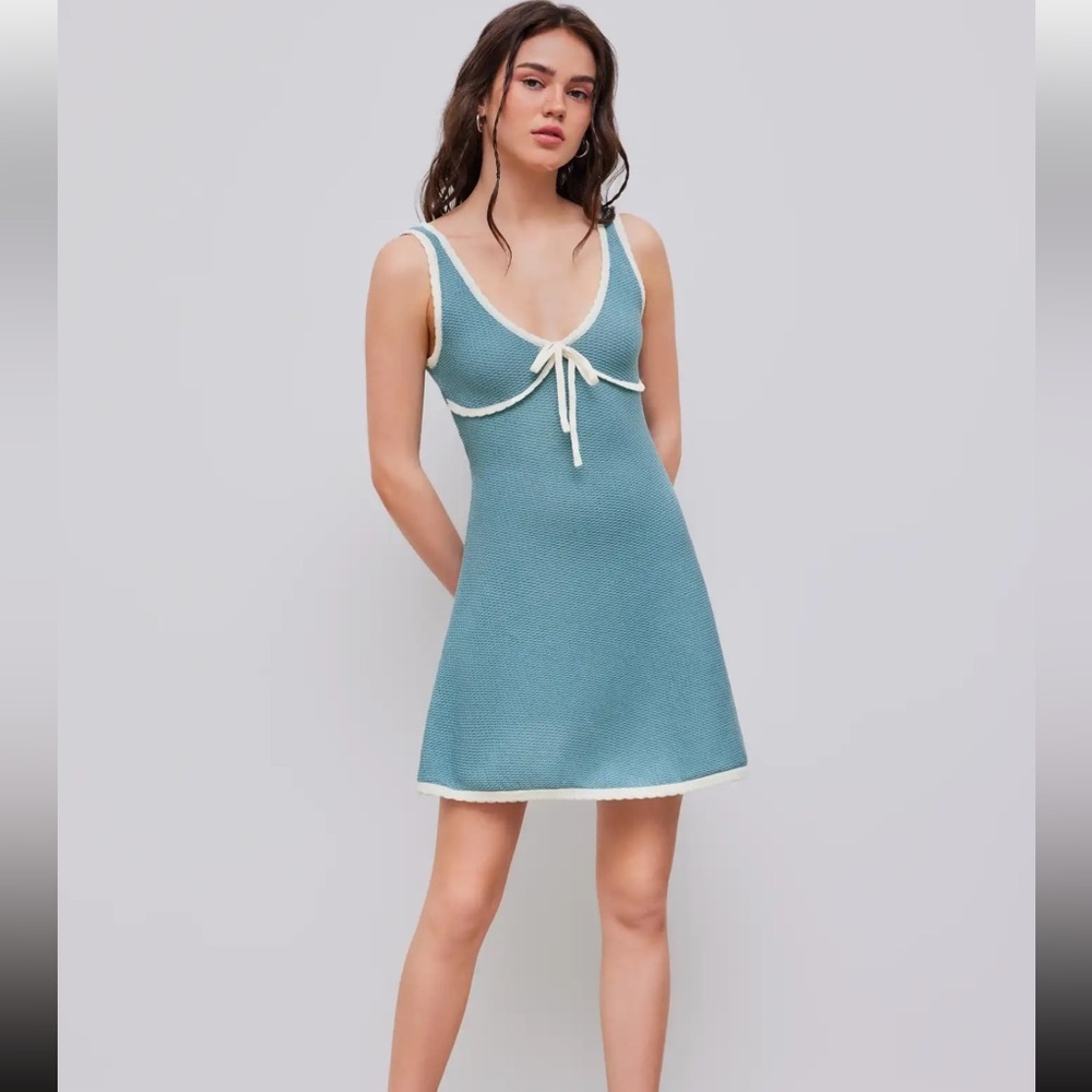 CIDER knitted v-neck solid contrasting mini dress